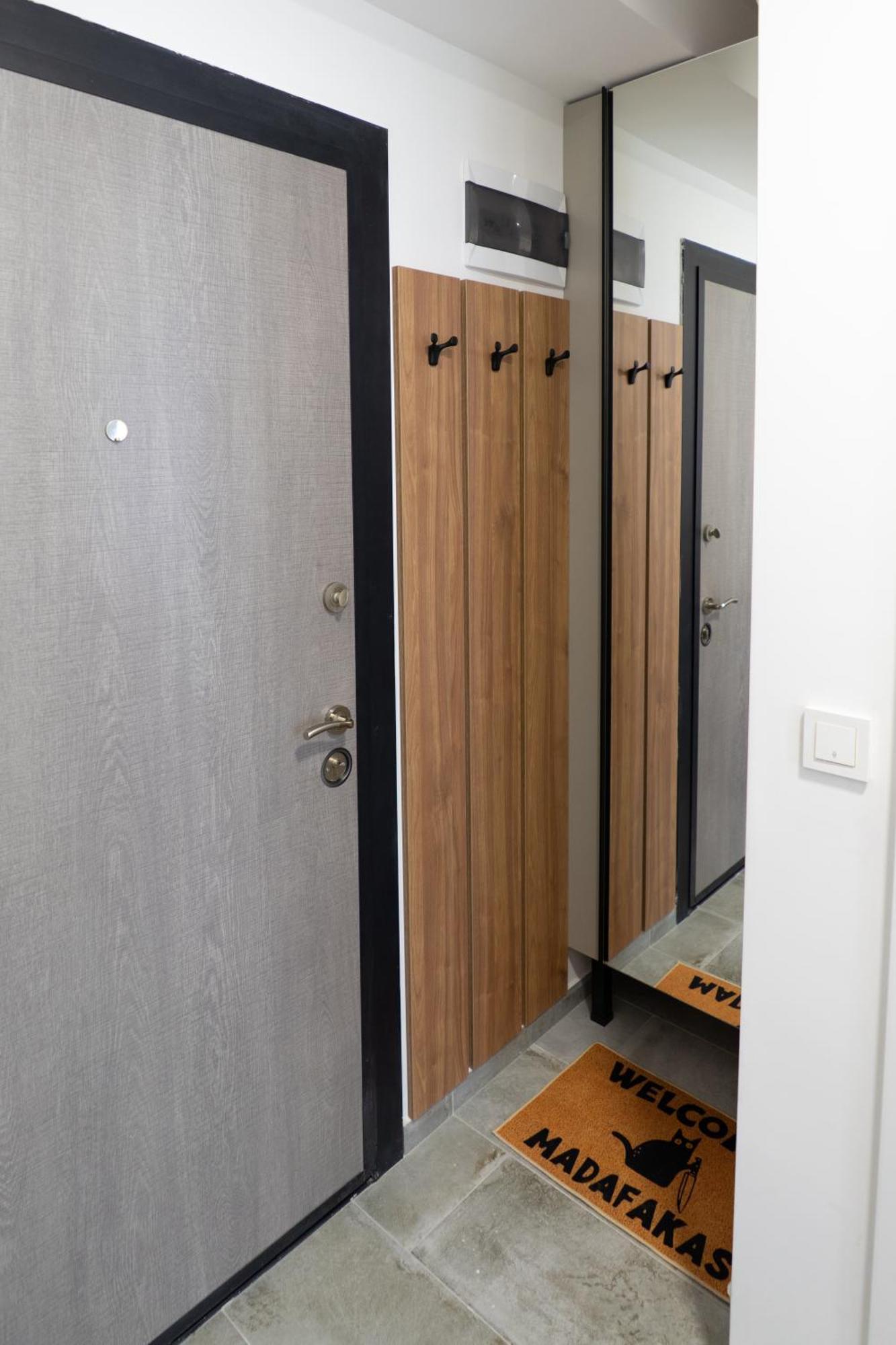 New Modern & Cozy Apartment With Free Parking Varna Exterior photo